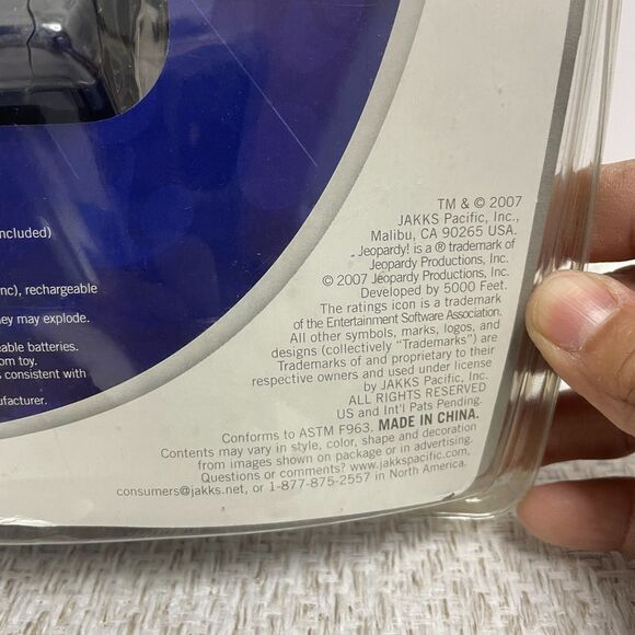 Jeopardy Plug and Play TV Game Jakks Pacific NIP - Picture 6 of 7